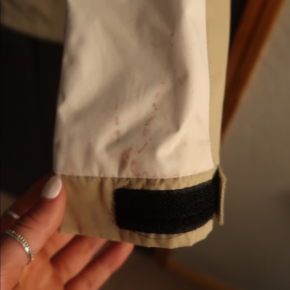 Snow Jacket - Picture 3 of 4